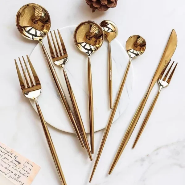 One Set Alat Makan Gold Stainless Steel